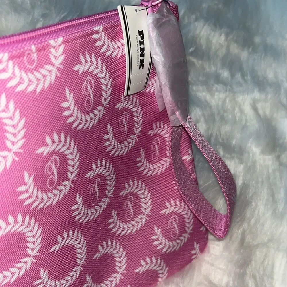 🆕 Victoria’s Secret Pink Zipper Pouch Accessories Make up Pink and White
